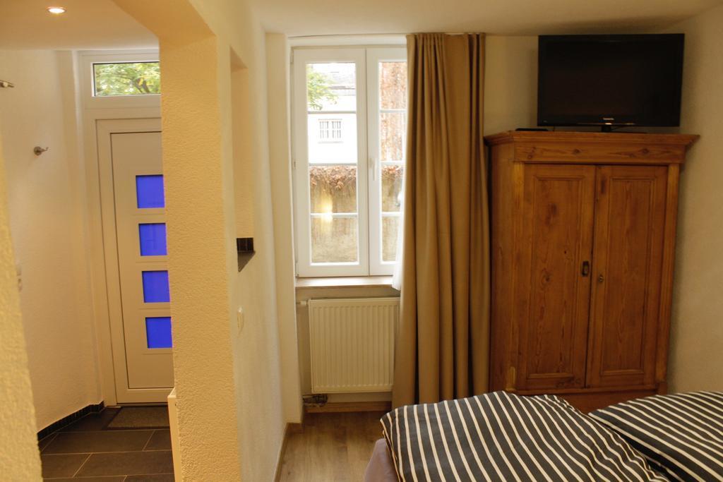 Fe Wo Am Alten Rathaus Andernach Ruang foto