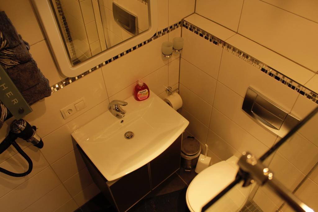 Fe Wo Am Alten Rathaus Andernach Ruang foto